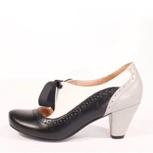 Chelsea Crew Retro Oxford Pumps Bow Spectator Heels Black Gray Cream 37 Monroe